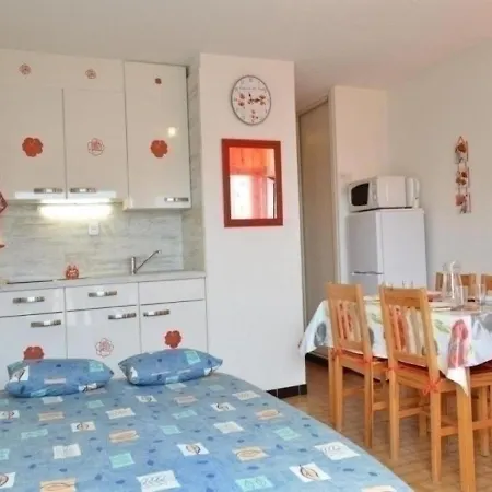Cap D'agde, 2 Pieces, 4 Personnes - Fr-1-249-242 Apartment Agde